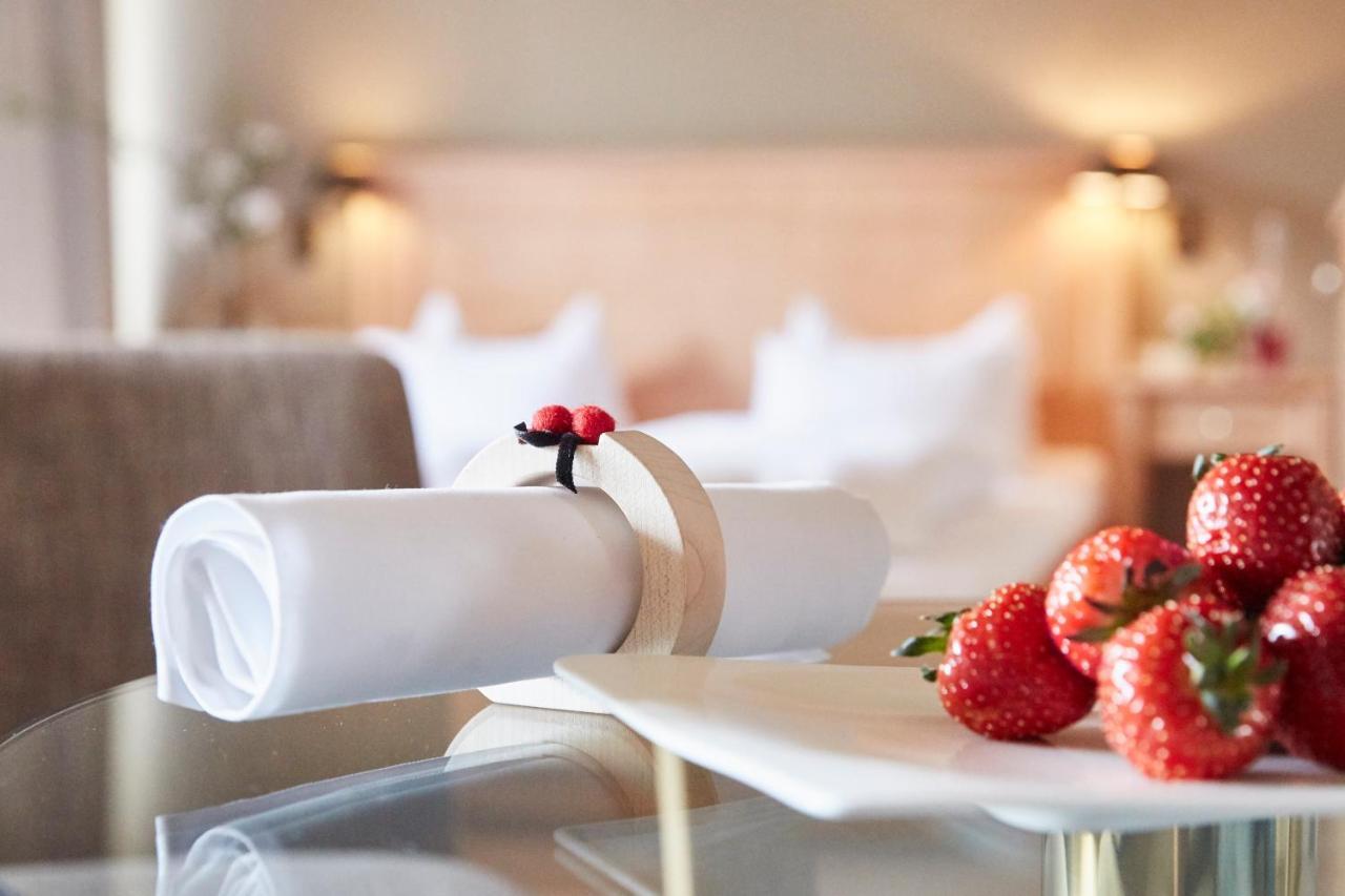 Hotel Restaurant Zur Sonne St. Peter Eksteriør bilde